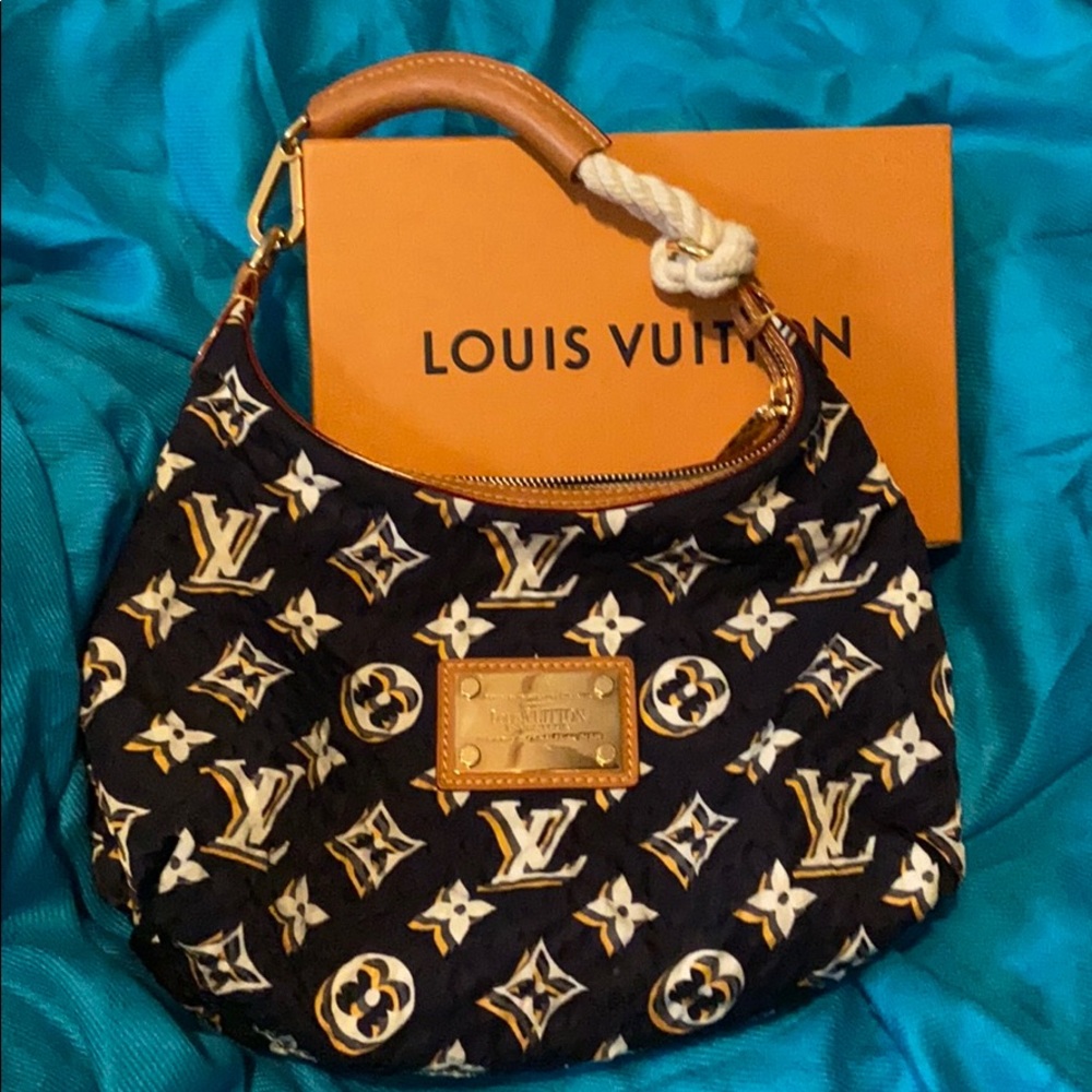 Authentic Louis Vuitton purse
